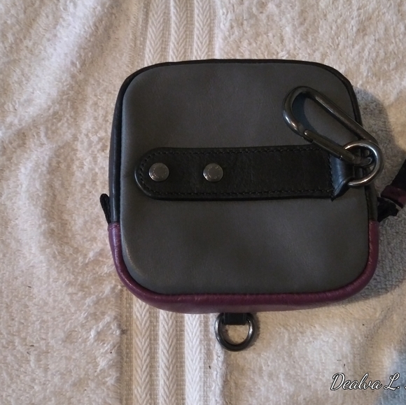 Coach Pouch - Picture 4 of 10
